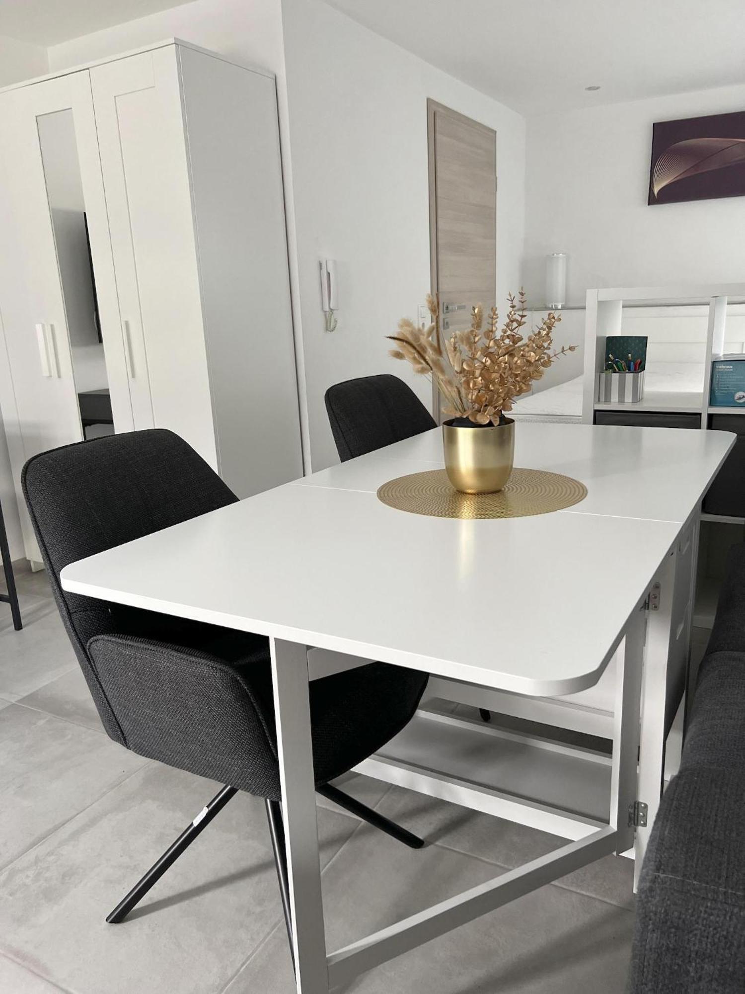 Willkommen In Dagersheim Bei Boeblingen! Gemuetliches 1 Zi Appartement Zum Wohlfuehlen In Einem Angenehmen Umfeld! Kültér fotó